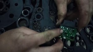 легко переделываем реле поворотов под диодные лампы нива