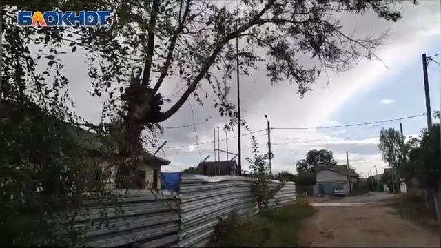 Звуки стрельбы с части, где проходят учения в Волжском смотреть онлайн