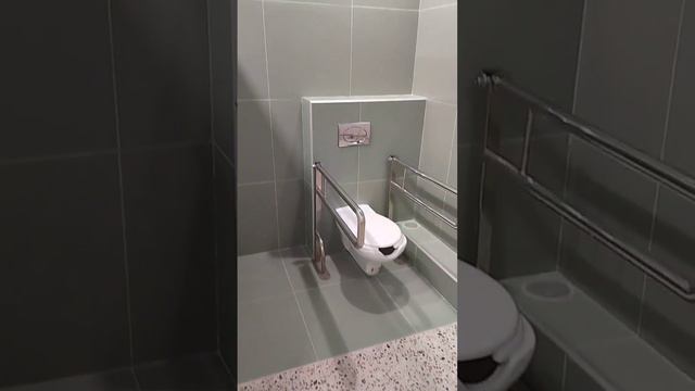 Туалеты в Мариуполе! Новая школа#мариуполь#новаяшкола#