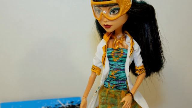 Monster High Dolls ~ Lab Partners Cleo De Nile & Ghoulia Yelps ~ Mad Science ~ Review смотреть онлайн