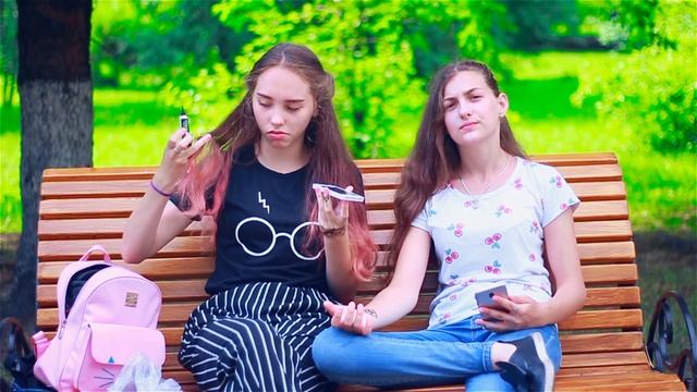 РИСУЮ МЕХЕНДИ ТАТУХУ подруге / вопрос-ответ | Marisha MT смотреть онлайн