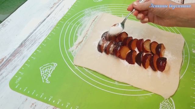 Пирог КОСИЧКА из слоеного теста со сливой/Плетенка/Выпечка на СКОРУЮ РУКУ/Быстро К ЧАЮ/Рецепт пирог смотреть онлайн