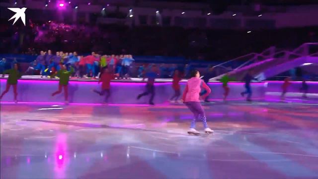Аделина Сотникова на закрытии Универсиады 2019 смотреть онлайн