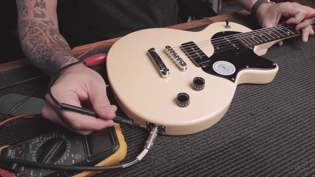 3 Easy Solutions to Fix Ground Noise | Guitar How-to Ep02 смотреть онлайн