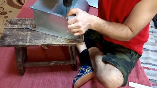 Изготовление бункерной кормушки для кроликов. смотреть онлайн