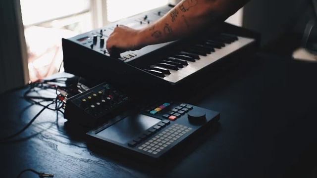 Polyend Tracker sequencing Behringer Odyssey смотреть онлайн