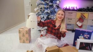 РАСПАКОВКА ПОДАРКОВ С НОВОГО ГОДА ? Зачем сестра подарила мне 18+ ? Алиса Лисова