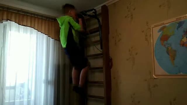 Третий день тренировок с подтягиванием на турнике!!! смотреть онлайн
