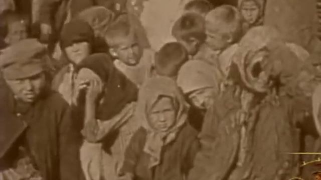 Большевики поделили население России на 4 сорта смотреть онлайн