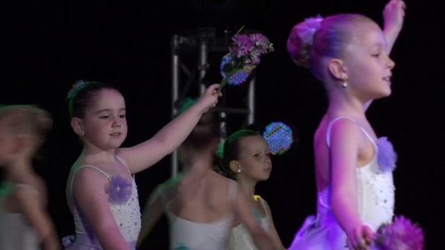 Танцевальная школа Авита.Весенний букет. смотреть онлайн