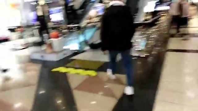 В Анталии новогодняя атмосфера в торговом центре смотреть онлайн