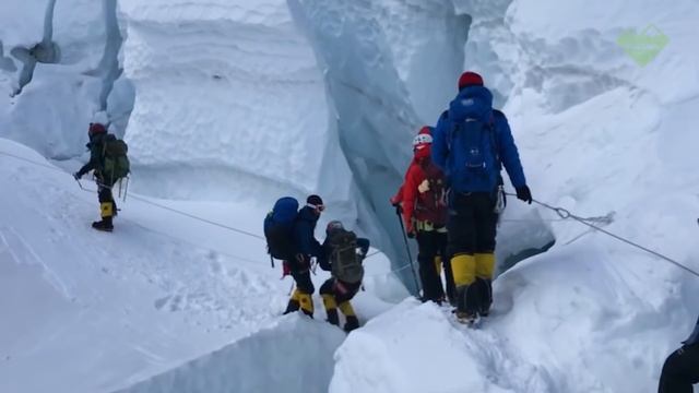 ТОП 3 причины смерти на Эвересте | Места гибели | Почему и когда гибнут на Эвересте смотреть онлайн