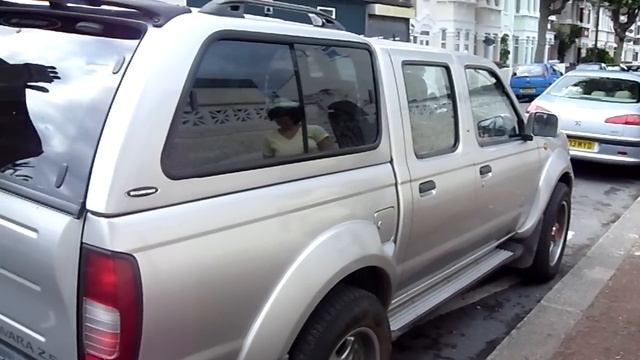 Nissan Navara D 22