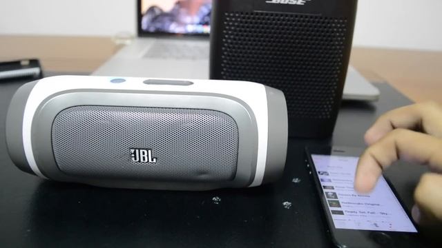 Bose Color Soundlink & JBL Charge Sound Test смотреть онлайн