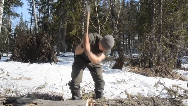 Апрельская тайга и мой походно-таёжный быт смотреть онлайн