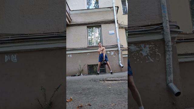 Тренировка ударника с гирями... смотреть онлайн