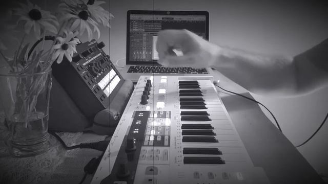 MC 101 w: KEYSTEP PRO JAM смотреть онлайн