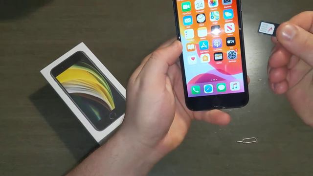 iPhone SE 2 How to insert and remove SIM Card смотреть онлайн