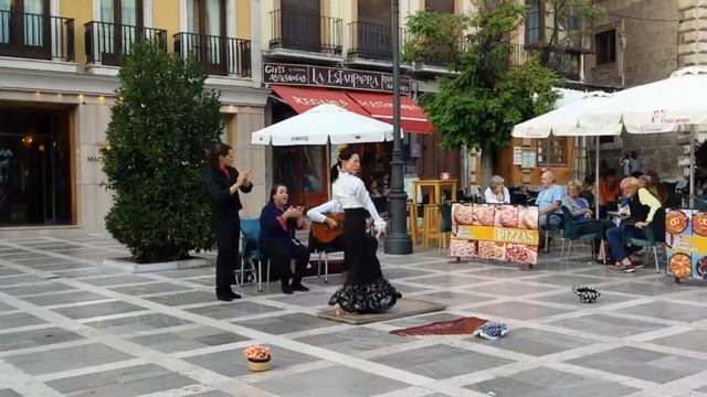 Flamenco exhibition on the streets of Granada, Spain - Nov 2014 смотреть онлайн