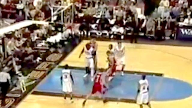 Allen Iverson VS Tracy McGrady Face-off February 2nd 2005 смотреть онлайн