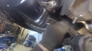 Audi. A6 C5. 2,4л. Замена малого поддона двигателя.