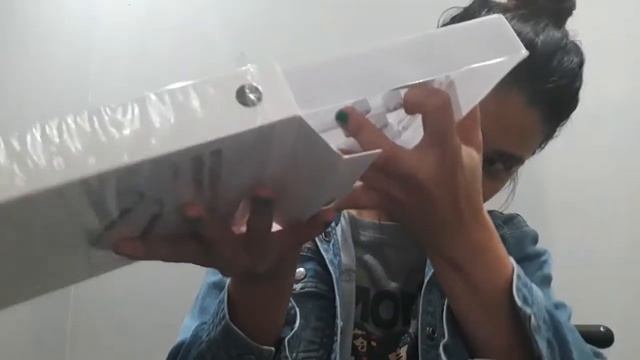 Unboxing ( Lavanda Fashionable Bluetooth Headphone part 1) смотреть онлайн