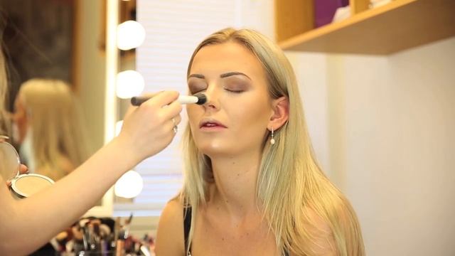 Glowing and romantic bridal makeup and hair! смотреть онлайн