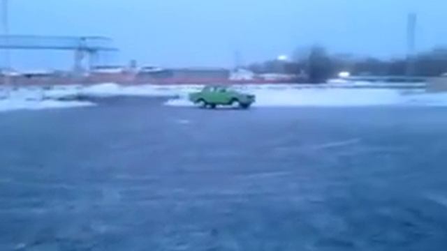 Зимний дрифт на москвиче смотреть онлайн