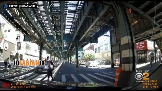 Shocking Crash Seen On Video In The Bronx смотреть онлайн