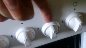 Разобрать плиту FLAMA. Запала кнопка поджига.