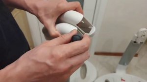 Отличия кнопок блокировки колёс и самих колёс для кормления Peg-perego Tatamia и Tatamia Follow Me