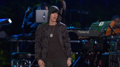 Eminem & Rihanna - Live The Concert for Valor (FullHD) смотреть онлайн