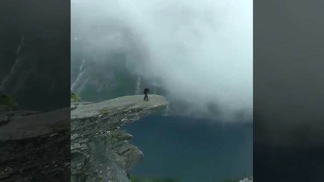 Норвегия Язык Тролля Norway Rock trolltunga смотреть онлайн