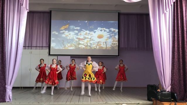 Танцевальный коллектив "ВарСа", танец "Кадриль", 1 смотреть онлайн