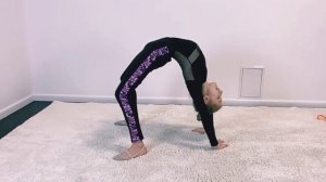 КЛИП про МИСС НИКОЛЬ на песню "Давай останемся дома"?