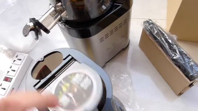 Đập hộp máy ép trái cây Kuvings Whole Chef CS600 смотреть онлайн