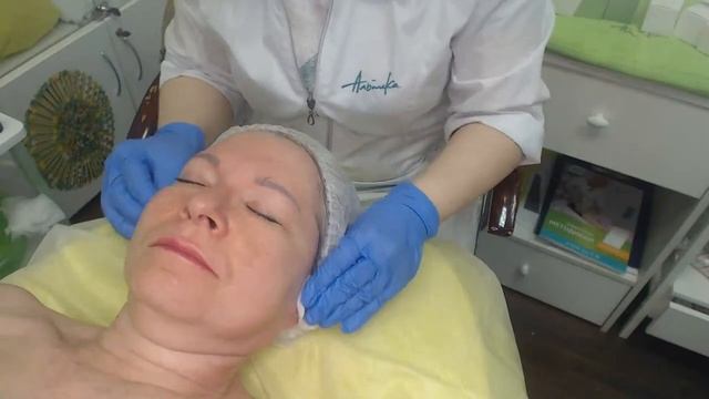 10 причин работать с Лактобионовым Пилингом Alpika смотреть онлайн