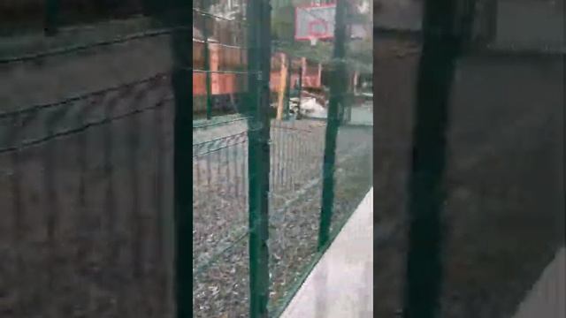 Монтаж забора из штакетника, ограждений для спортивных площадок (Свердл. обл. КП Золотой карп) смотреть онлайн