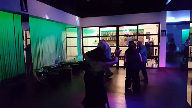 Milonga at La Bailamos Dance studio смотреть онлайн