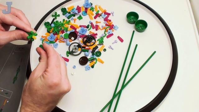 LEGO Icons 2023 Wildflower Bouquet 10313 Build Part 2