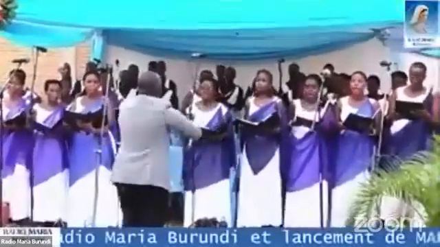 Gloire Pouvoir et Honneur ô Redempteur – Radio Maria Burundi смотреть онлайн