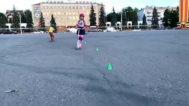 Покатушки на самокатах смотреть онлайн