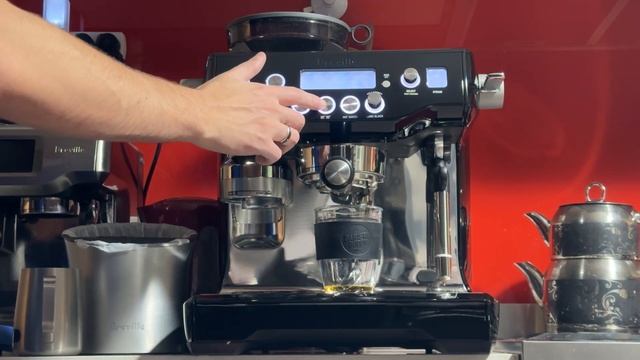 Pedro's Breville Oracle Touch BES980BKS Latte demo 23/05/2023 смотреть онлайн
