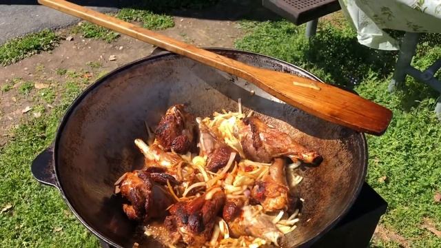 Кавурма. Традиционное Гагаузкое блюдо. Kavurma. Traditional Gagauzian dish with lamb. смотреть онлайн