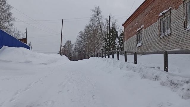 Мой день рождения. Подарки, поздравления. Иду на почту. Снег кружится, летает... летает... смотреть онлайн