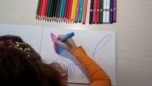 Как рисовать разноцветную кошку фломастером | ? How to draw a multi-colored cat with a felt-tip pe смотреть онлайн