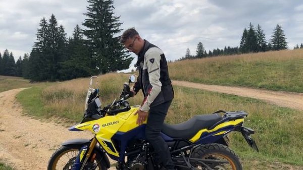 2023 Suzuki V-Strom 800 DE | Pe Strada si Off-road