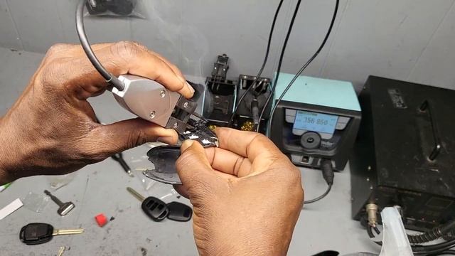 Toyota /Sicon Remote Key Fob Shell Replacement And Repair Step by Step смотреть онлайн