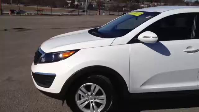2011 Kia Sportage 2WD 4dr LX 4 Door Sport Utility смотреть онлайн