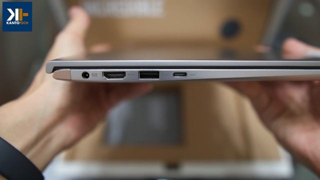 ASUS Zenbook 14 UX433FN Unboxing and Overview смотреть онлайн